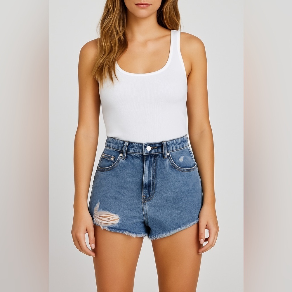 Princess Polly Distressed High-Waisted Denim Shorts Women’s Size 2